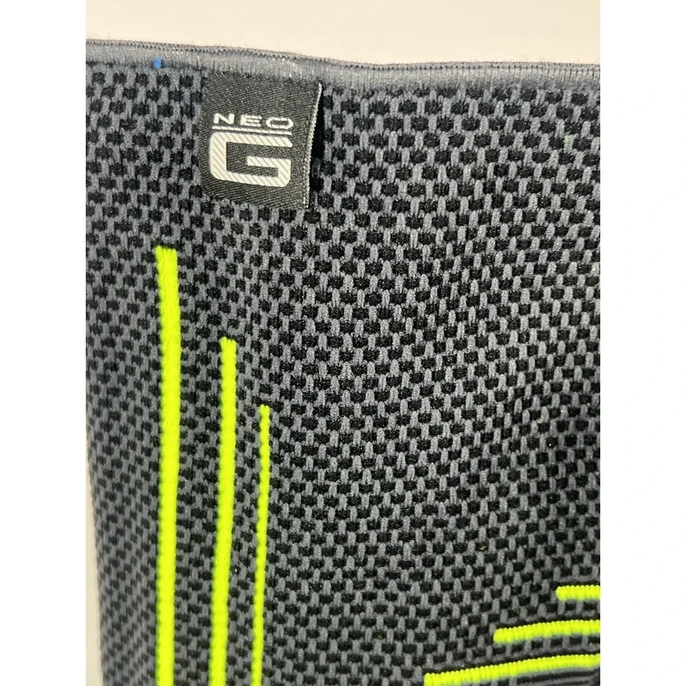 NEO G Unisex Black Green Knee Sleeve Size‎ M New